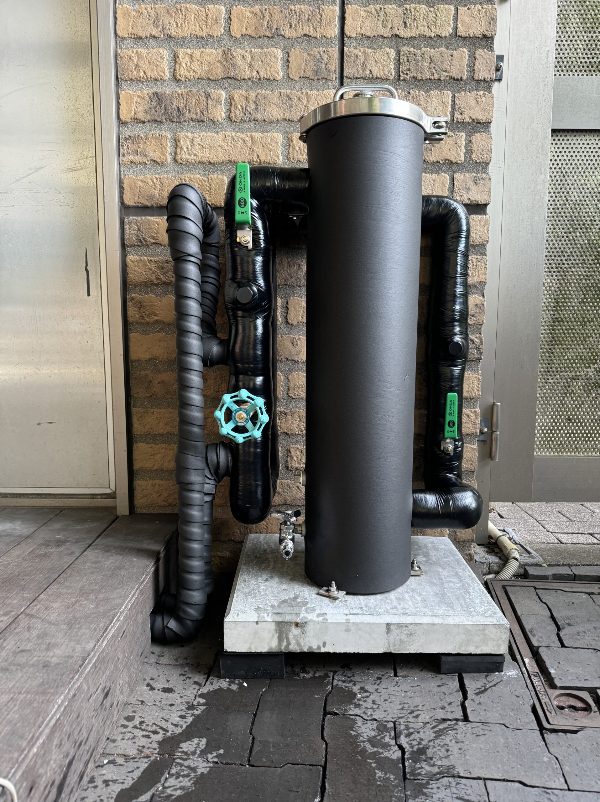 家中まるごと浄水器®の完成図。今回は業務用としてだが、２世帯住宅などにも適用。
