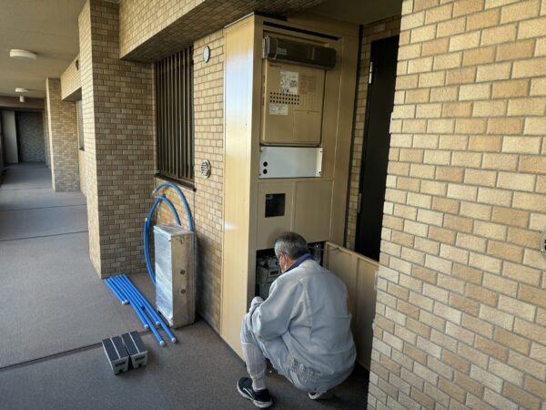 浄水器本体の設置場所はPSの外になります。