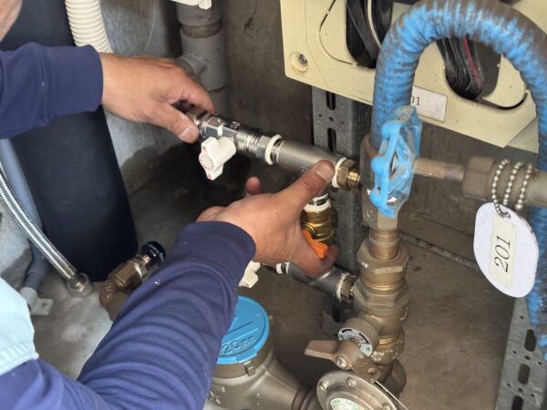 浄水器の作成に欠かせないバルブ関係を常備しています。