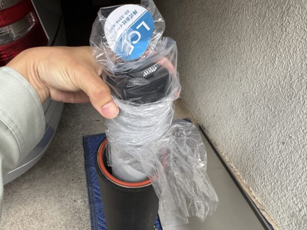 フィルターを装填します。カートリッジの大きさは他社のものより圧倒的に大きいです。