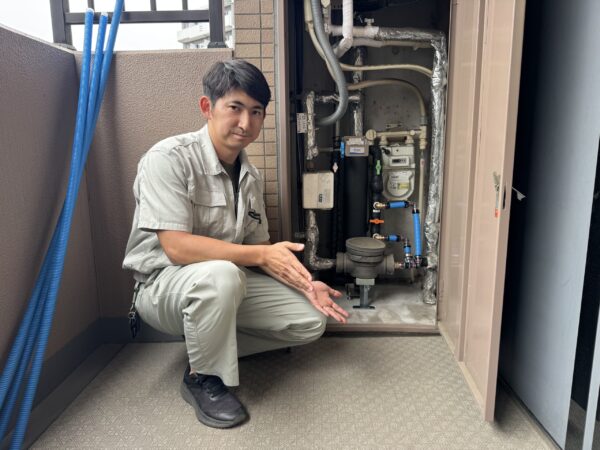 PS内に溶け込むデザインのセントラル浄水器です。