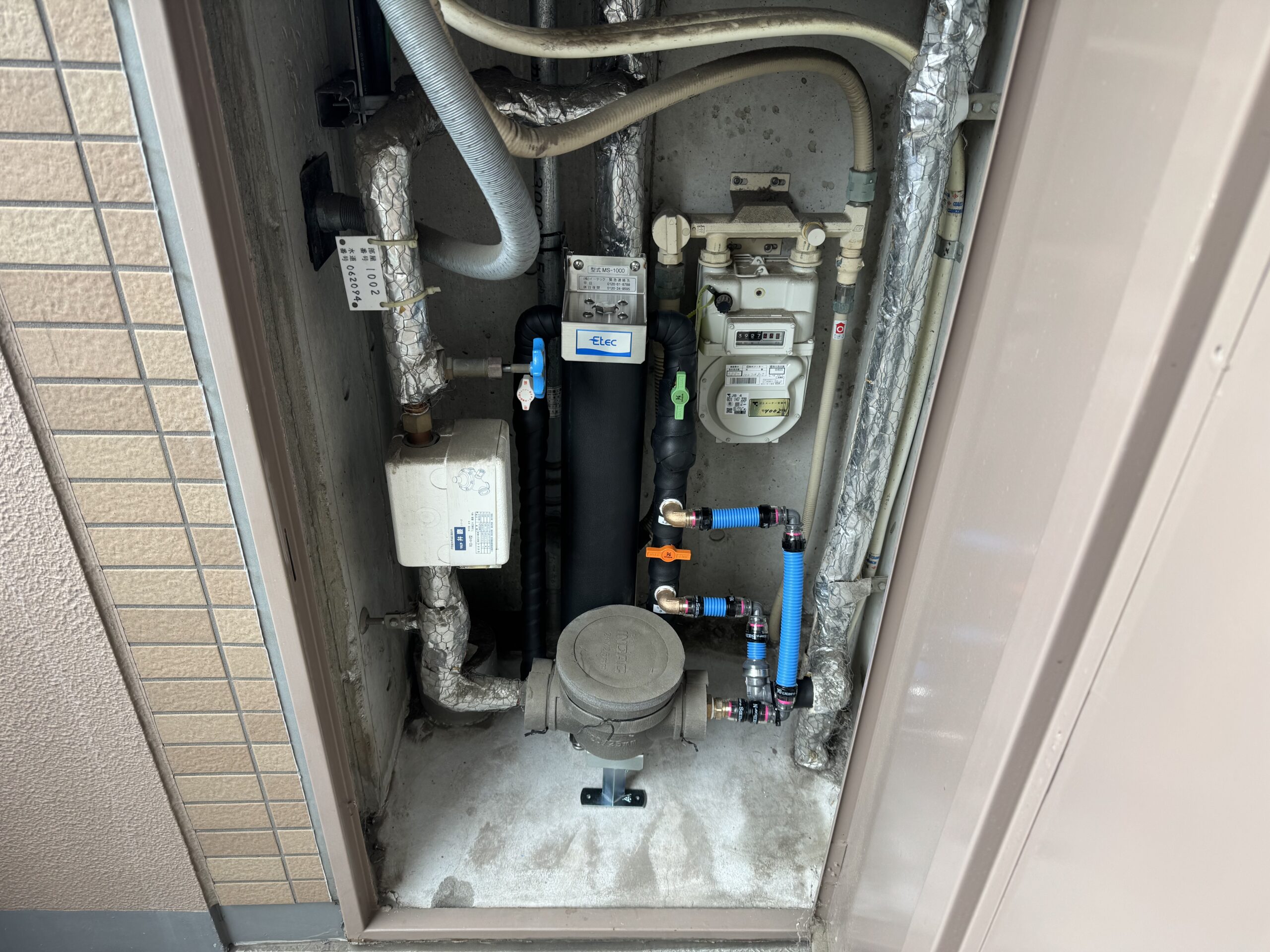 家中まるごと浄水器®の設置した姿を見たとき、そのコンパクトさにお客様も驚かれています。