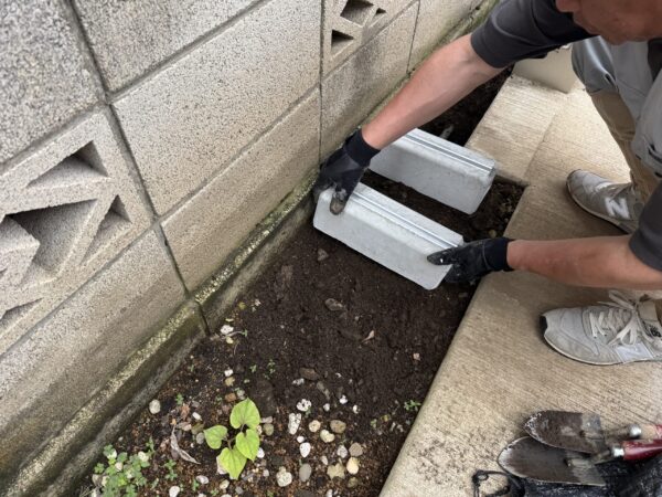 まずは浄水器本体を置く場所を決めます。