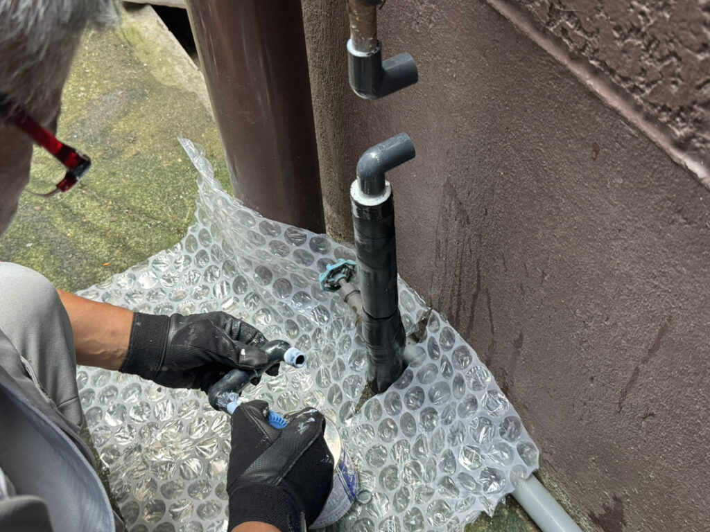 一階用の給水管としてまだ使いますので、この配管は修復します。